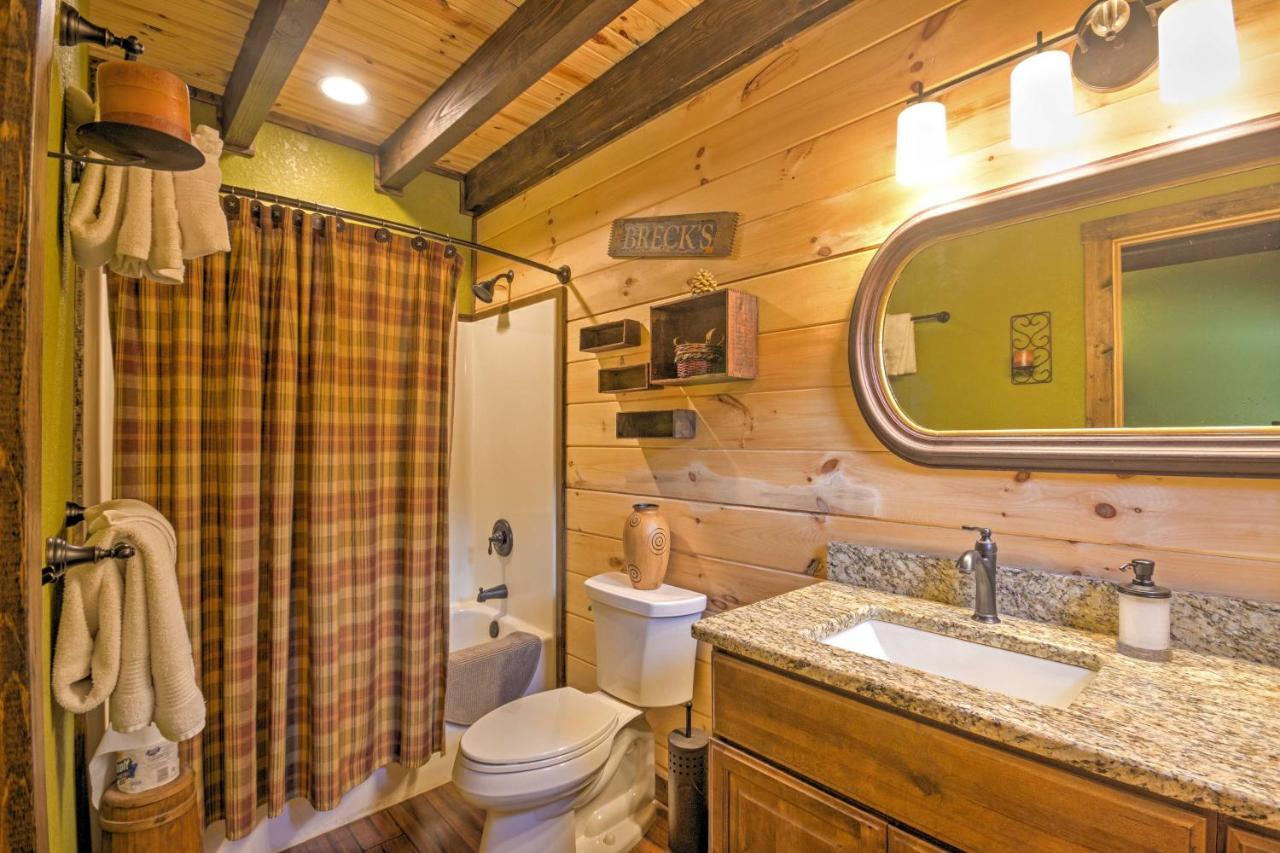 Scenic Fox Ridge Cabin On 4 Acres With Hot Tub! Whittier エクステリア 写真